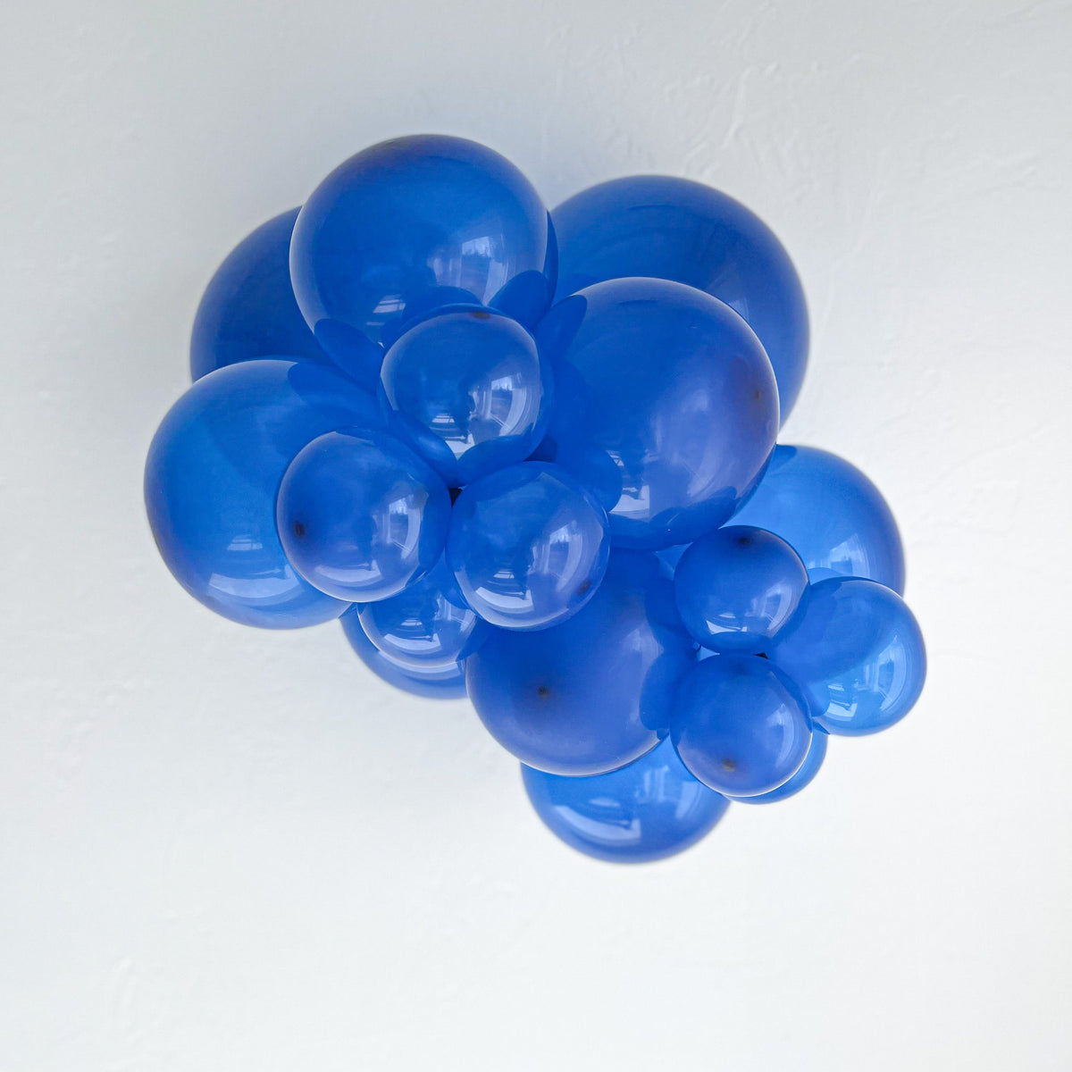 Tuftex_Crystal_Sapphire_Blue_Cluster